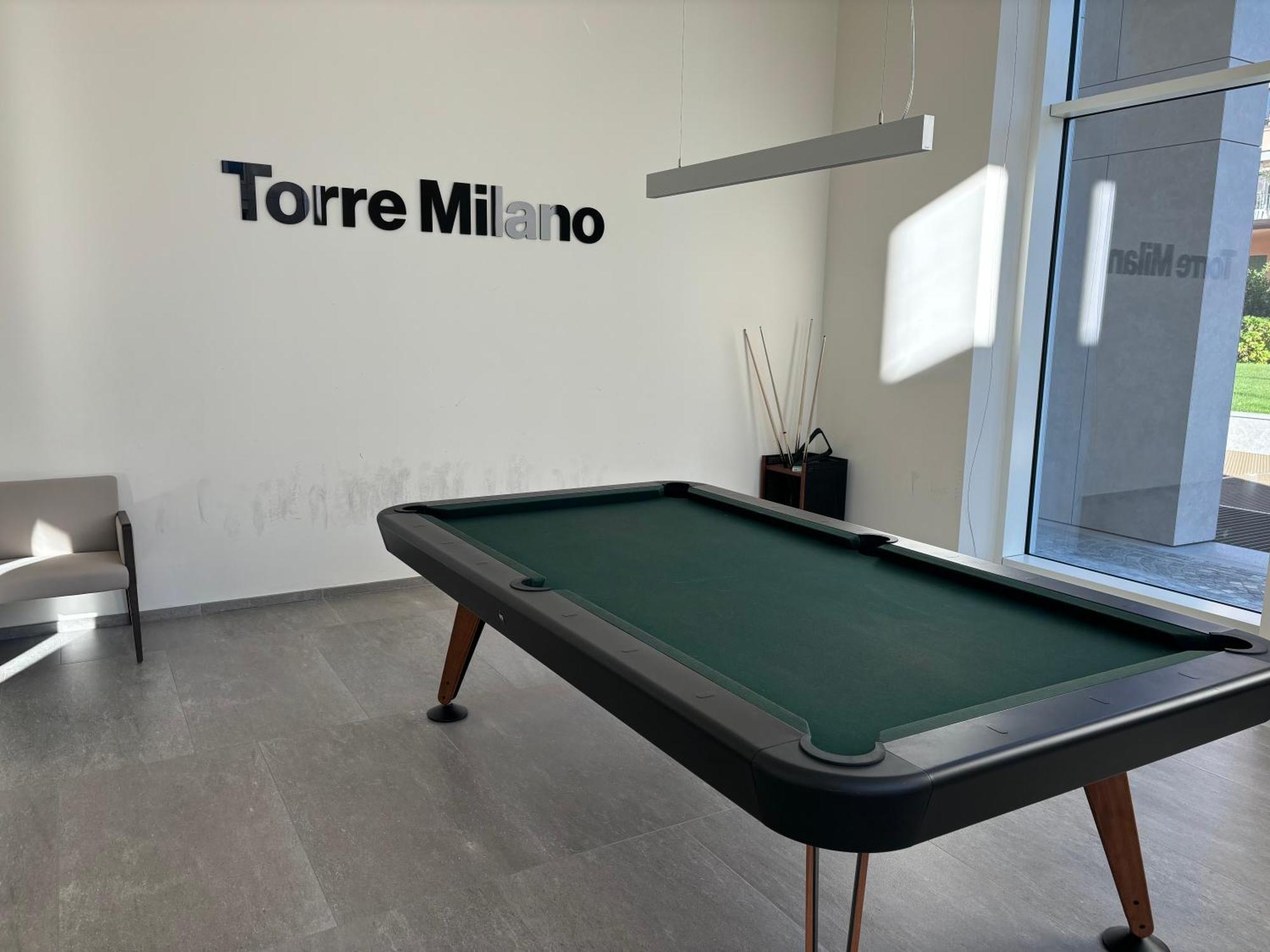 Torre Skyview Gym Pool & Rooftop Appartement Milaan